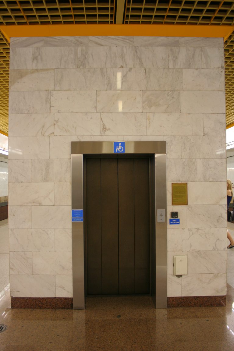Может ли игнорирование долга учредителем «Лемус-лифт» Александром Мусатовым повлиять на деловой имидж самой компании?